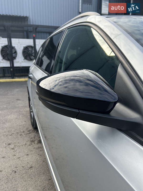 Универсал Skoda Octavia 2014 в Ужгороде