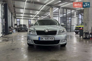 Лифтбек Skoda Octavia 2009 в Ровно