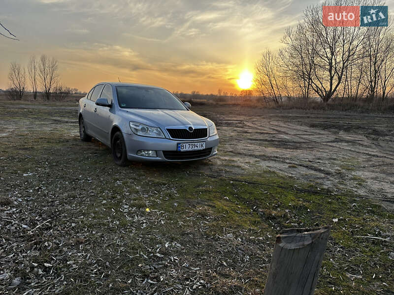 Лифтбек Skoda Octavia 2009 в Хороле