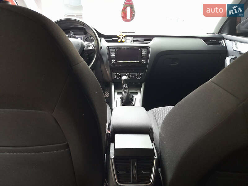 Универсал Skoda Octavia 2016 в Луцке фото 25 Универсал Skoda Octavia 2016 в Луцке