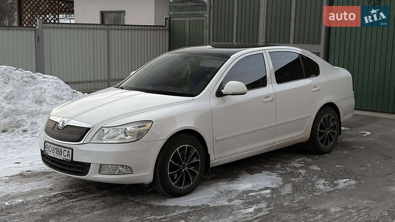 Лифтбек Skoda Octavia 2010 в Залещиках