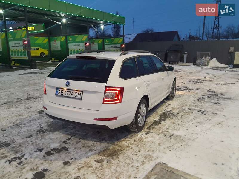 Универсал Skoda Octavia 2015 в Днепре
