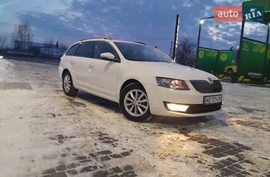 Універсал Skoda Octavia 2015 в Дніпрі