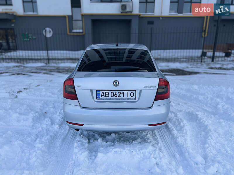 Лифтбек Skoda Octavia 2011 в Черкассах