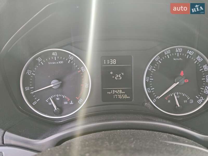 Универсал Skoda Octavia 2009 в Чернигове