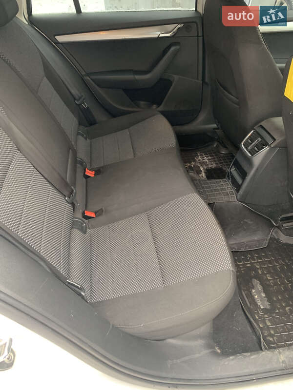 Универсал Skoda Octavia 2015 в Киеве фото 9 Универсал Skoda Octavia 2015 в Киеве