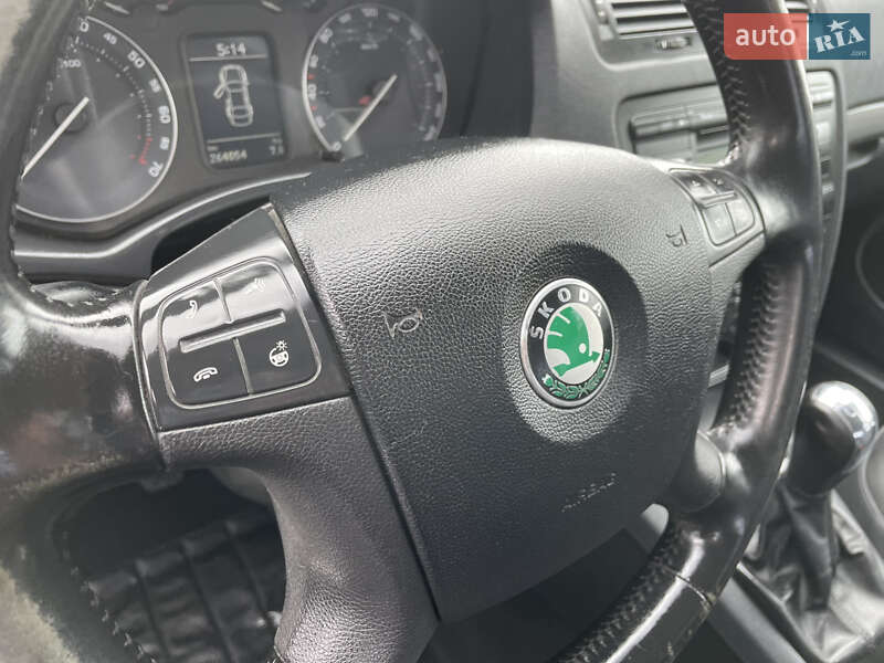 Лифтбек Skoda Octavia 2006 в Староконстантинове