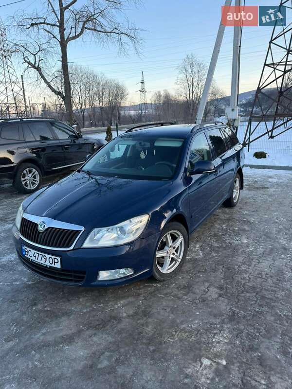Универсал Skoda Octavia 2012 в Старом Самборе