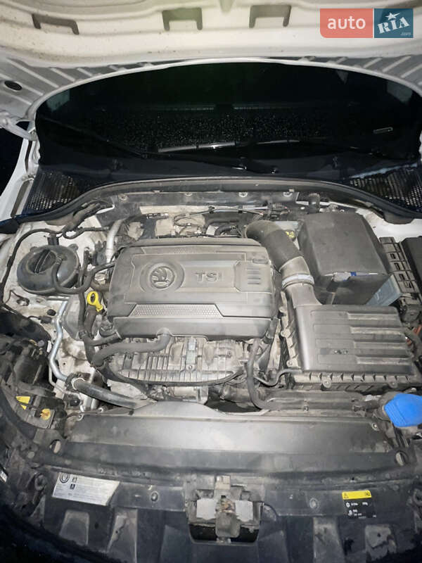 Лифтбек Skoda Octavia 2017 в Ужгороде