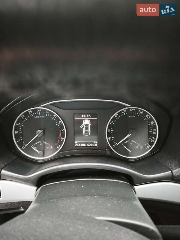 Универсал Skoda Octavia 2010 в Харькове фото 7 Универсал Skoda Octavia 2010 в Харькове