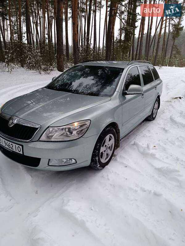 Универсал Skoda Octavia 2009 в Гадяче