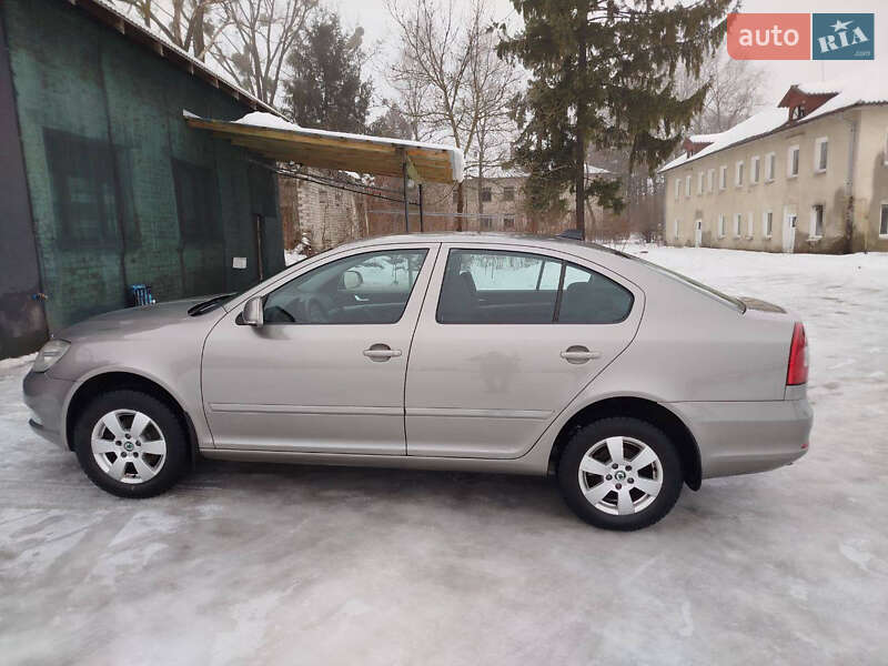 Лифтбек Skoda Octavia 2009 в Стрые фото 9 Лифтбек Skoda Octavia 2009 в Стрые