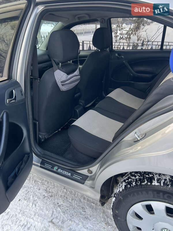 Лифтбек Skoda Octavia 2006 в Песчанке фото 9 Лифтбек Skoda Octavia 2006 в Песчанке