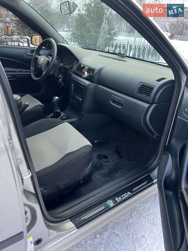 Лифтбек Skoda Octavia 2006 в Песчанке фото 10 Лифтбек Skoda Octavia 2006 в Песчанке