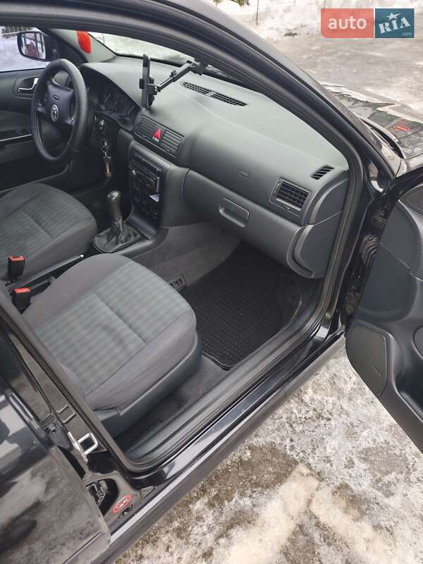 Универсал Skoda Octavia 2003 в Виннице