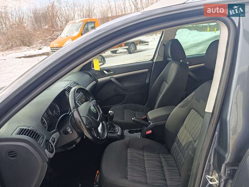 Универсал Skoda Octavia 2010 в Стрые