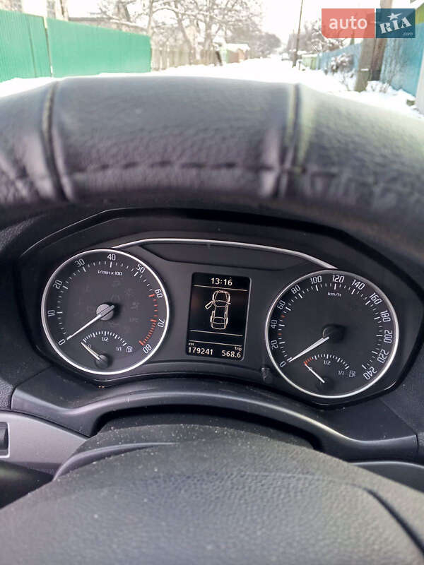Универсал Skoda Octavia 2012 в Баре фото 4 Универсал Skoda Octavia 2012 в Баре