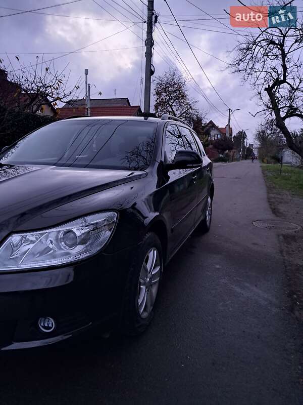 Універсал Skoda Octavia 2011 в Одесі