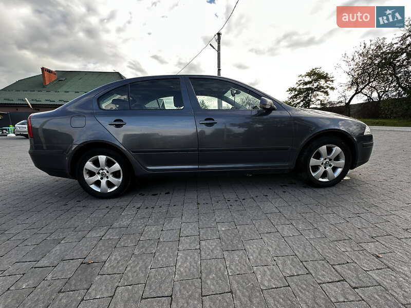 Лифтбек Skoda Octavia 2006 в Великом Березном