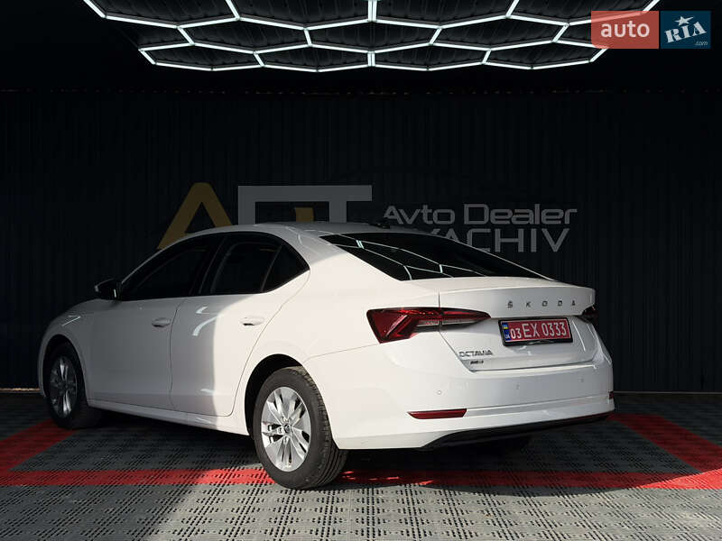 Лифтбек Skoda Octavia 2022 в Тячеве