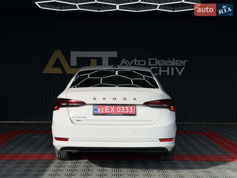 Лифтбек Skoda Octavia 2022 в Тячеве