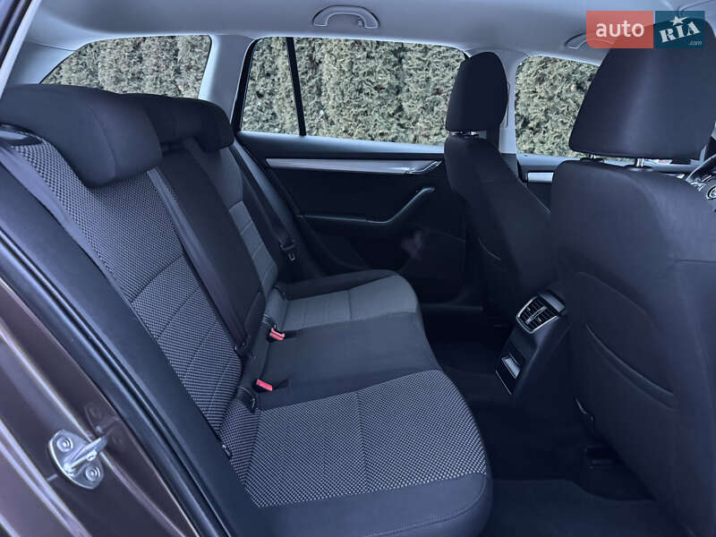 Универсал Skoda Octavia 2014 в Луцке фото 27 Универсал Skoda Octavia 2014 в Луцке