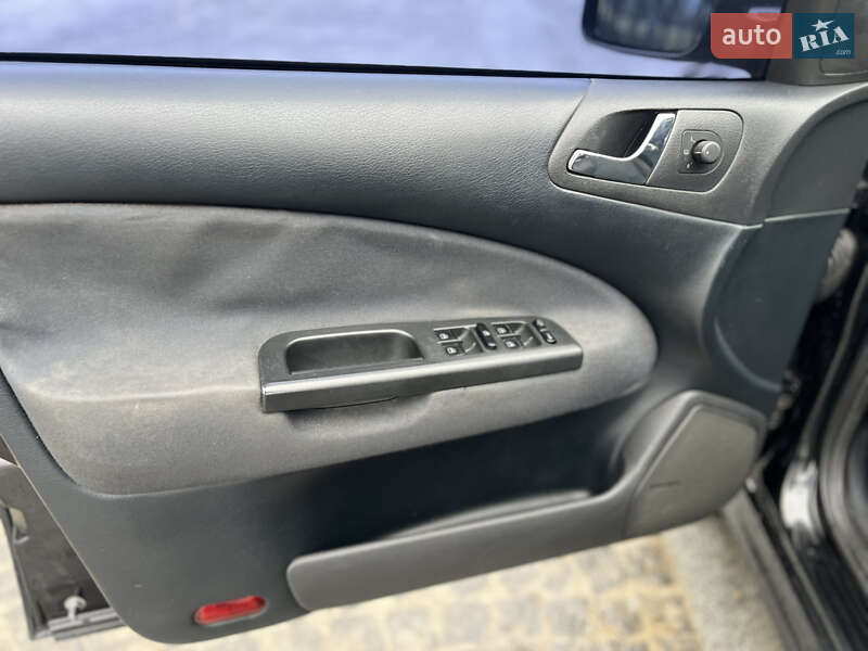 Лифтбек Skoda Octavia 2008 в Днепре