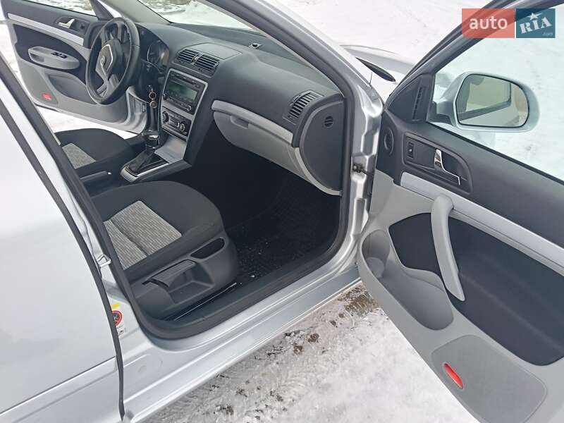 Лифтбек Skoda Octavia 2011 в Луцке фото 44 Лифтбек Skoda Octavia 2011 в Луцке