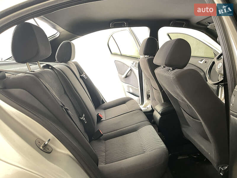 Лифтбек Skoda Octavia 2006 в Киеве