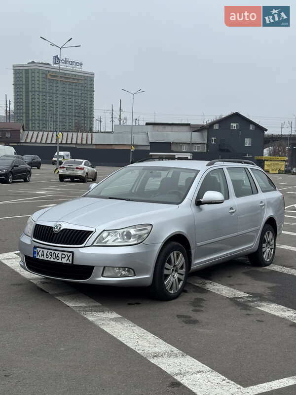 Универсал Skoda Octavia 2010 в Киеве фото Универсал Skoda Octavia 2010 в Киеве