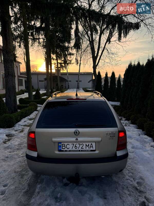 Универсал Skoda Octavia 2005 в Городке