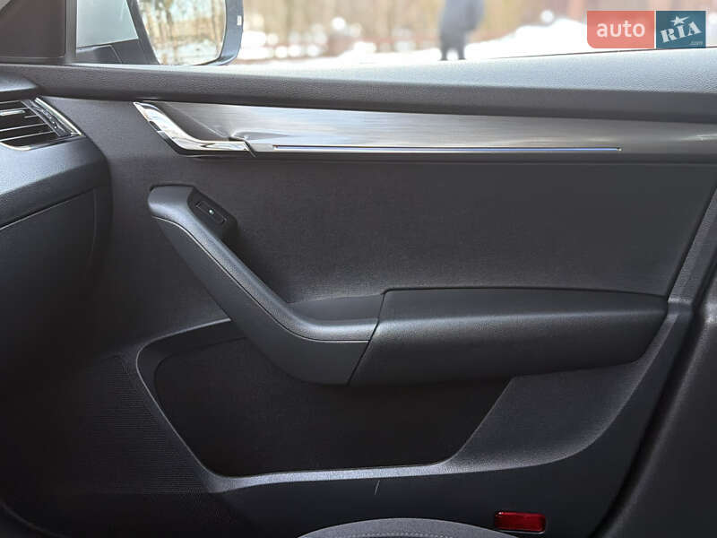 Универсал Skoda Octavia 2019 в Львове