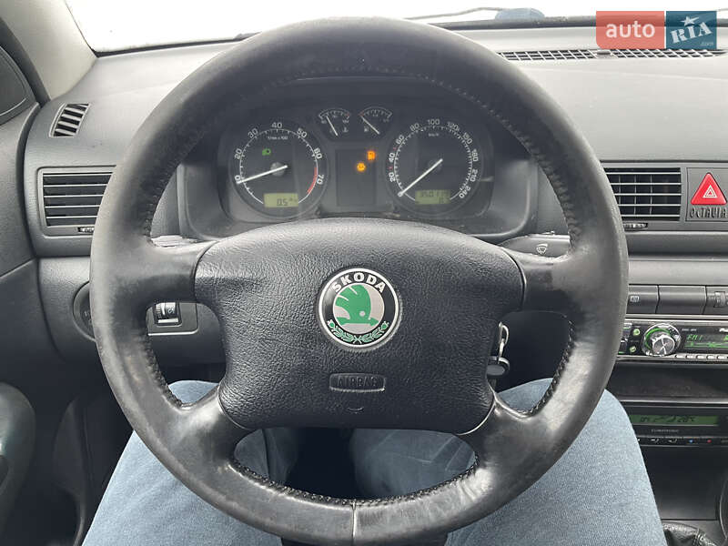 Лифтбек Skoda Octavia 2001 в Бабинцам