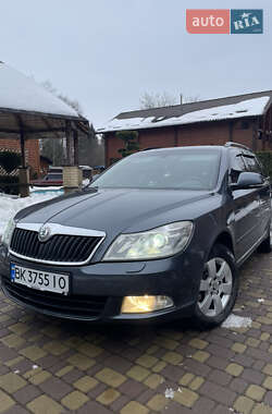 Універсал Skoda Octavia 2009 в Сарнах