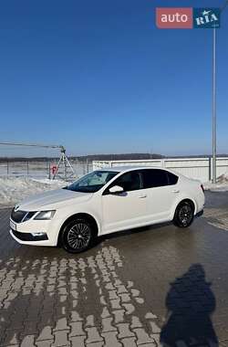 Лифтбек Skoda Octavia 2019 в Умани