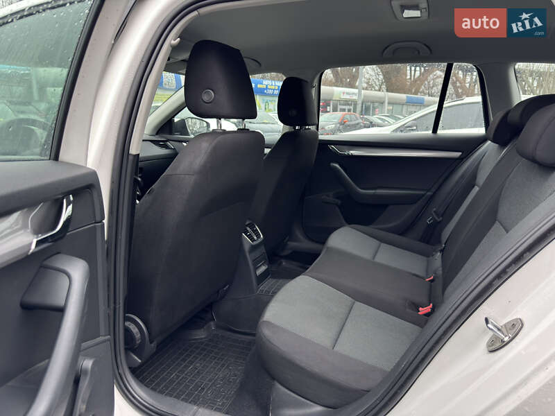 Универсал Skoda Octavia 2015 в Днепре фото 19 Универсал Skoda Octavia 2015 в Днепре