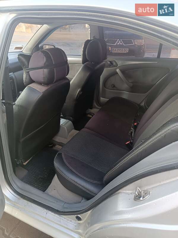 Лифтбек Skoda Octavia 1999 в Новом Буге фото 4 Лифтбек Skoda Octavia 1999 в Новом Буге