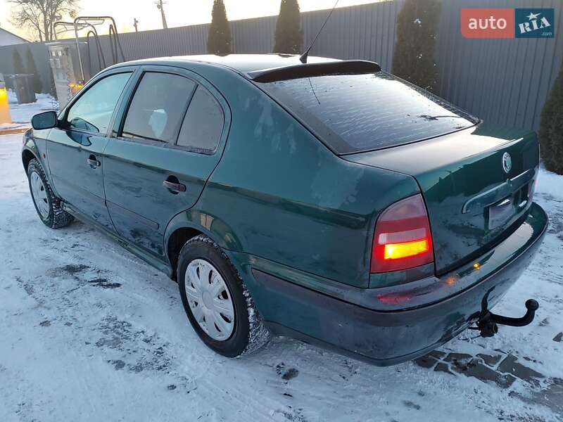 Лифтбек Skoda Octavia 1999 в Шептицькому