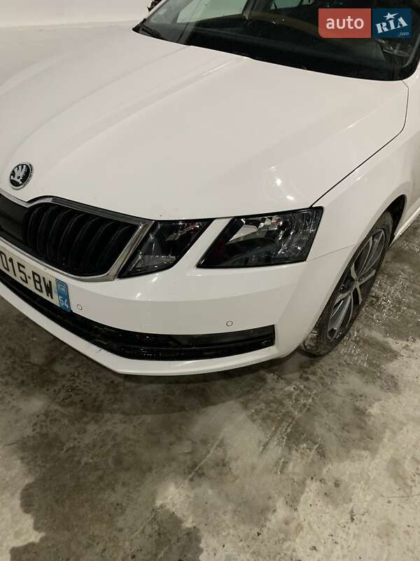 Лифтбек Skoda Octavia 2017 в Львове фото 2 Лифтбек Skoda Octavia 2017 в Львове
