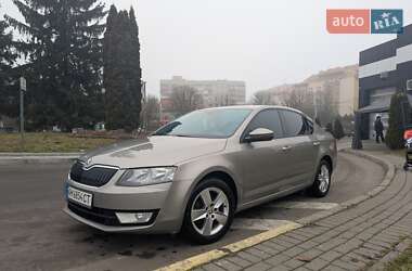 Лифтбек Skoda Octavia 2016 в Львове