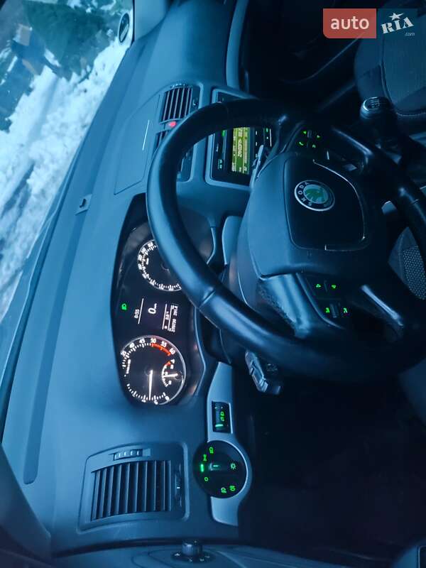 Универсал Skoda Octavia 2012 в Иршаве фото 24 Универсал Skoda Octavia 2012 в Иршаве