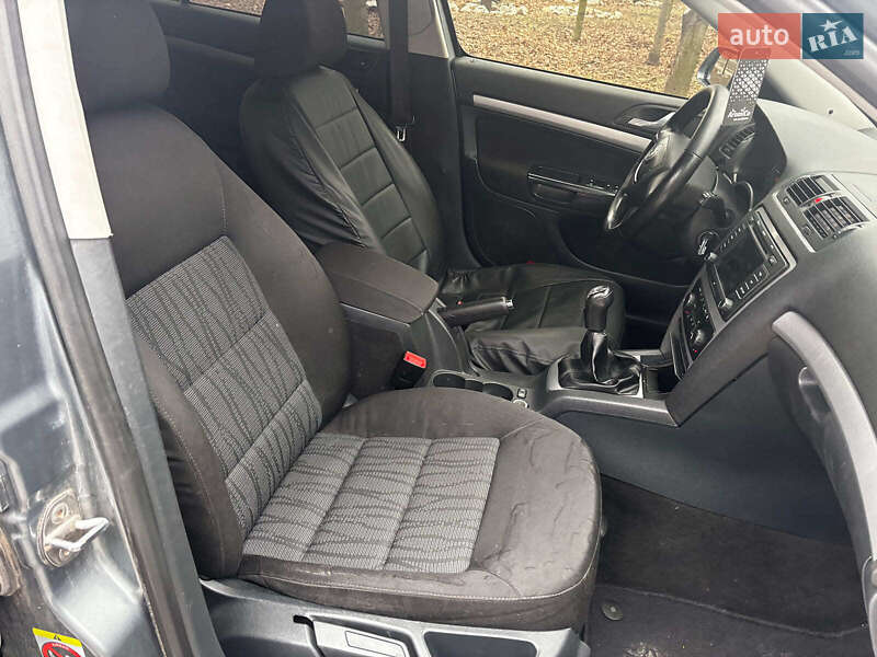 Лифтбек Skoda Octavia 2012 в Запорожье