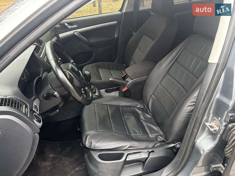 Лифтбек Skoda Octavia 2012 в Запорожье