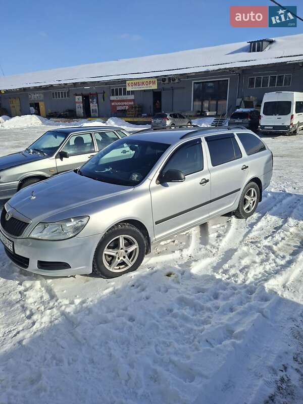 Универсал Skoda Octavia 2010 в Фастове