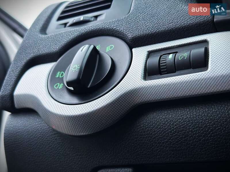 Универсал Skoda Octavia 2009 в Киеве фото 25 Универсал Skoda Octavia 2009 в Киеве