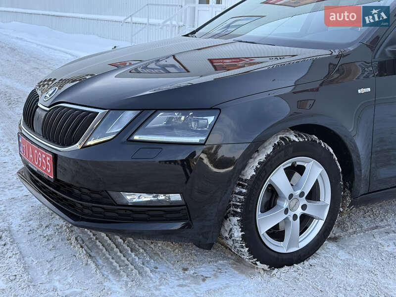 Универсал Skoda Octavia 2019 в Луцке фото 2 Универсал Skoda Octavia 2019 в Луцке