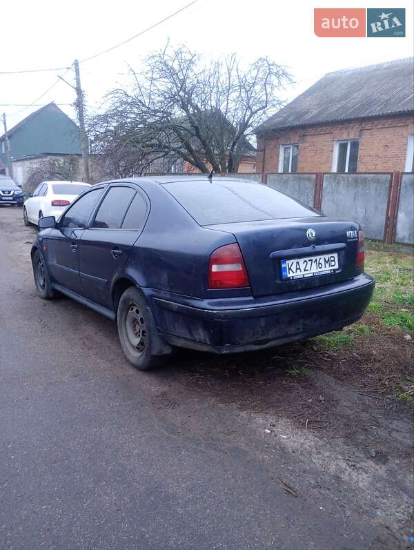 Лифтбек Skoda Octavia 1998 в Житомире
