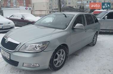 Універсал Skoda Octavia 2013 в Новодністровську