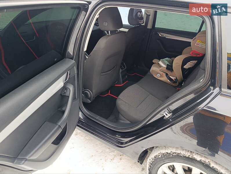 Универсал Skoda Octavia 2016 в Шепетовке