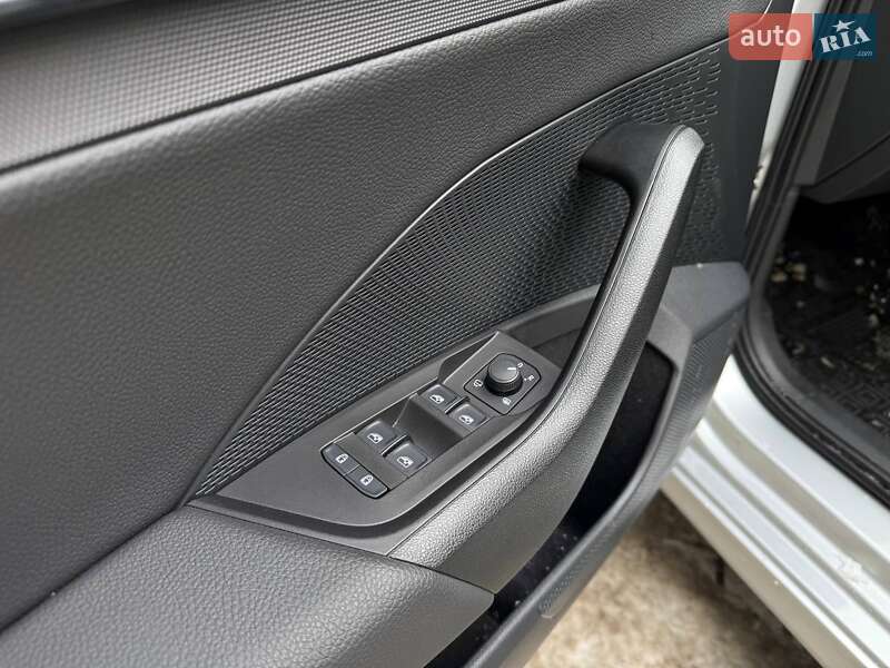 Лифтбек Skoda Octavia 2024 в Киеве фото 9 Лифтбек Skoda Octavia 2024 в Киеве